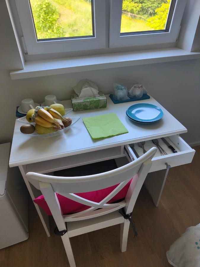 לינה וארוחת בוקר Le Bouveret Chambre Zen Et Calme מראה חיצוני תמונה