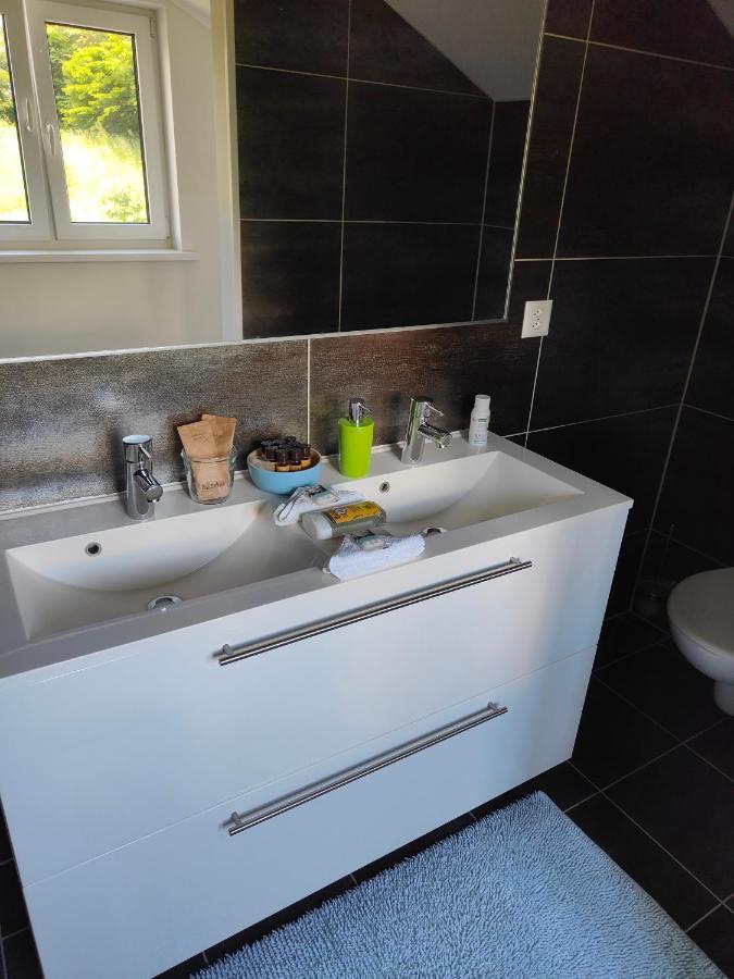 לינה וארוחת בוקר Le Bouveret Chambre Zen Et Calme מראה חיצוני תמונה
