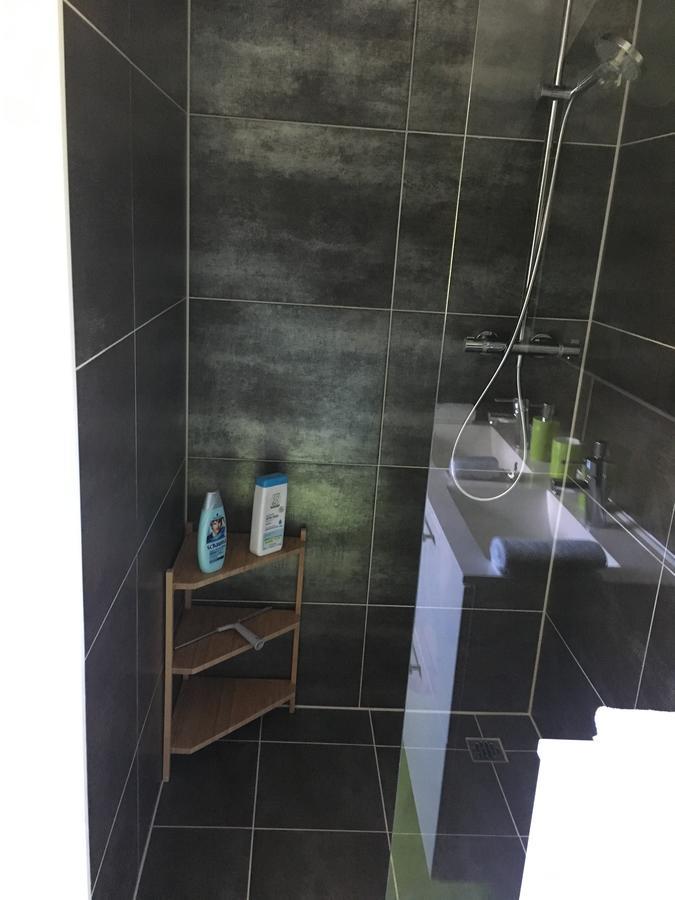 לינה וארוחת בוקר Le Bouveret Chambre Zen Et Calme מראה חיצוני תמונה